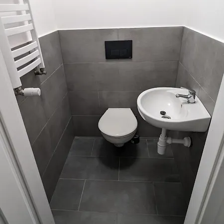 Near Sanktuarium Beautiful View And Free Parking Apartment Krakau